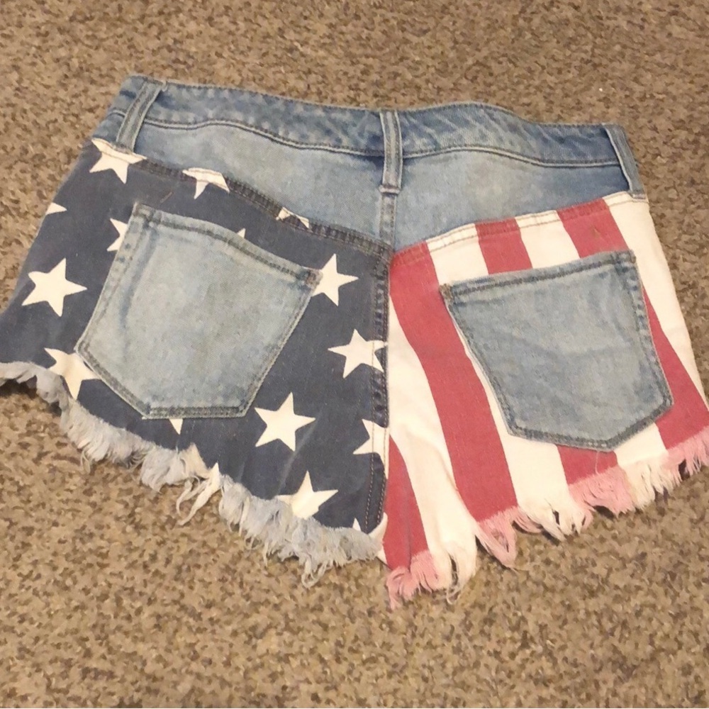 NWOT Mossimo Supply Co. Red, White & Blue Stars & Stripes High Rise Jean Shorts - Picture 2 of 4